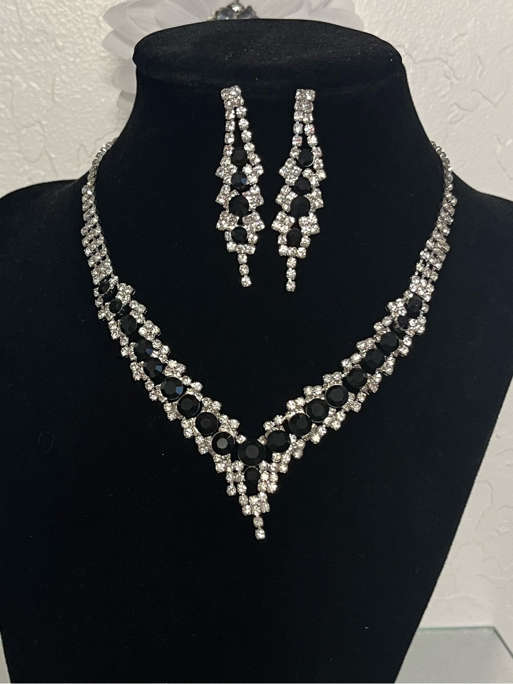 Elegant Black and Silver Crystal Necklace & Earring Set